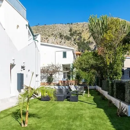 3b Mondello アパート